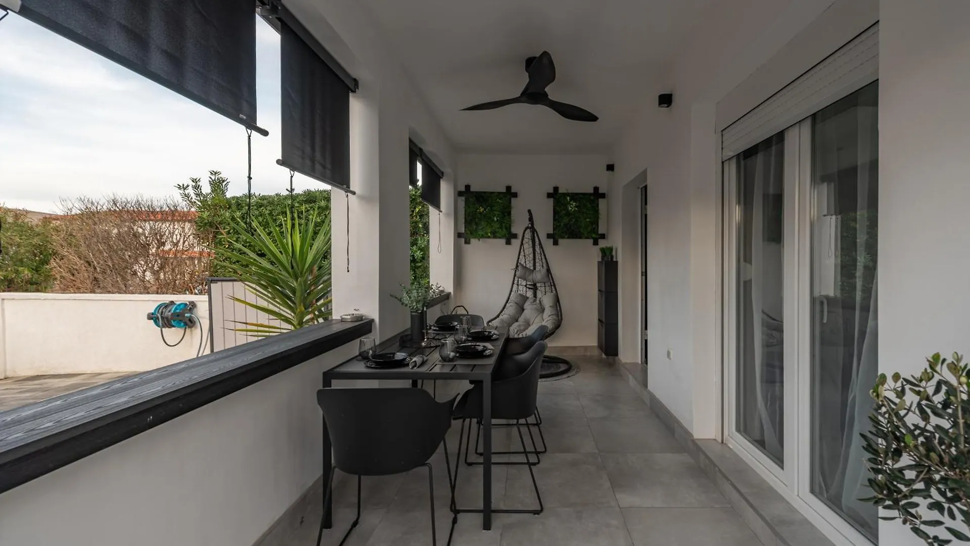 הוילה ויר Tiny Pool House